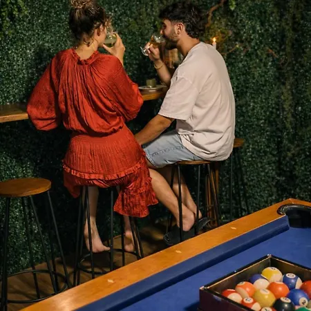 Privee Avec Jacuzzi & Ambiance Immersive * בזייה